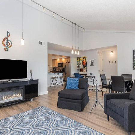 Large, Stunning Elvis Themed Condo,10 Min From Cvg Florence Eksteriør billede