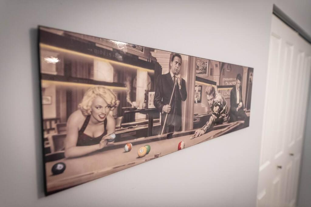 Large, Stunning Elvis Themed Condo,10 Min From Cvg Florence Eksteriør billede