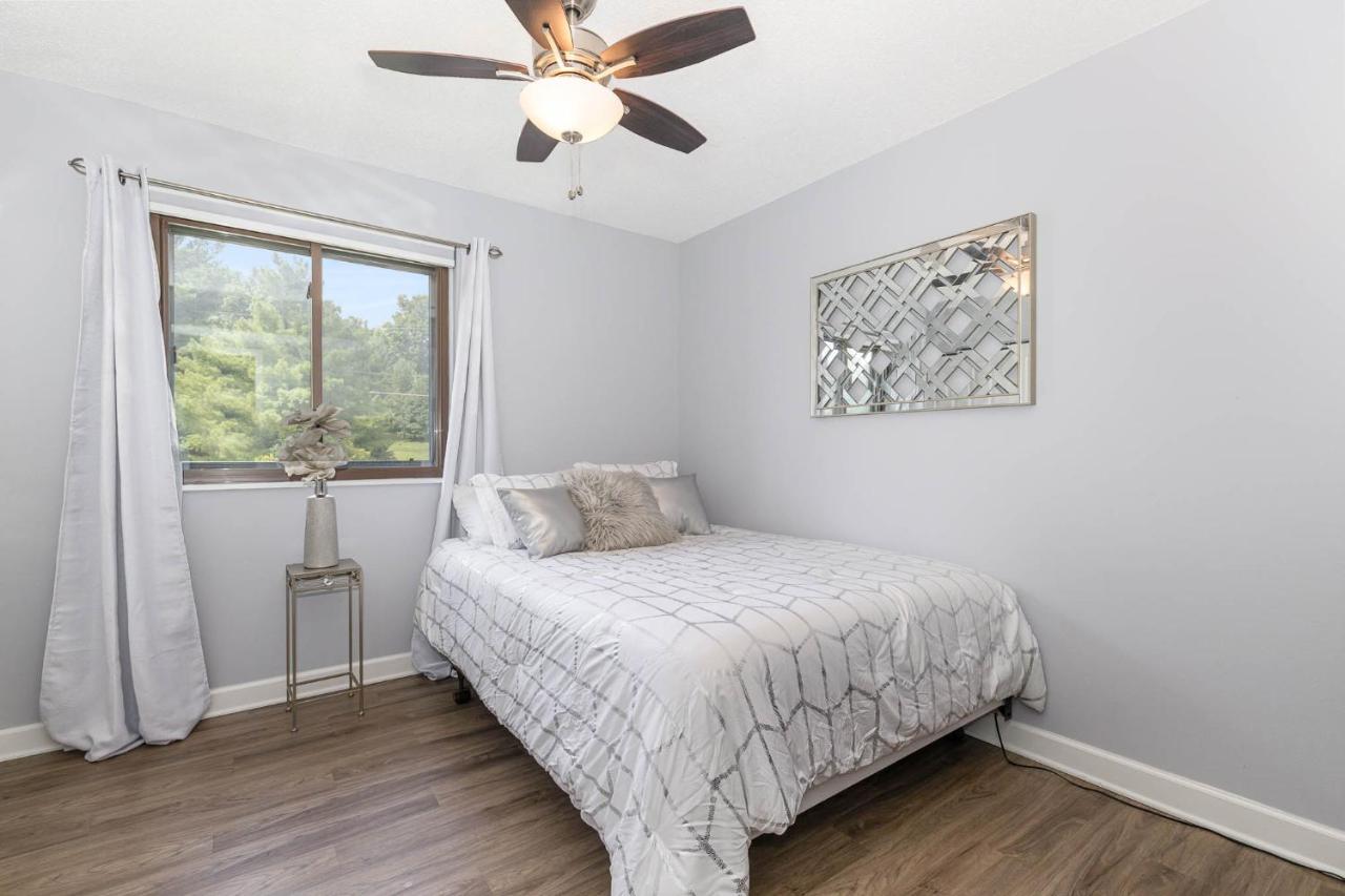 Large, Stunning Elvis Themed Condo,10 Min From Cvg Florence Eksteriør billede